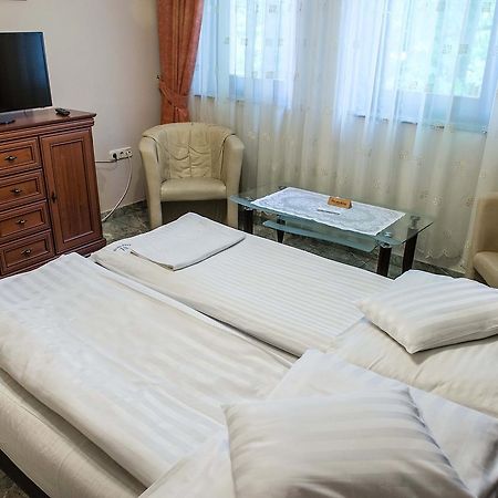 Bl Luxus Apartman 세게드 외부 사진