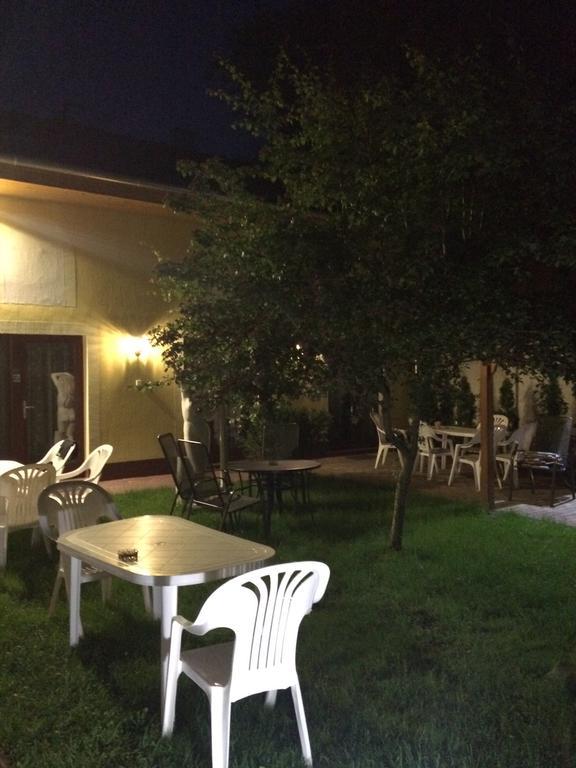 Bl Luxus Apartman 세게드 외부 사진