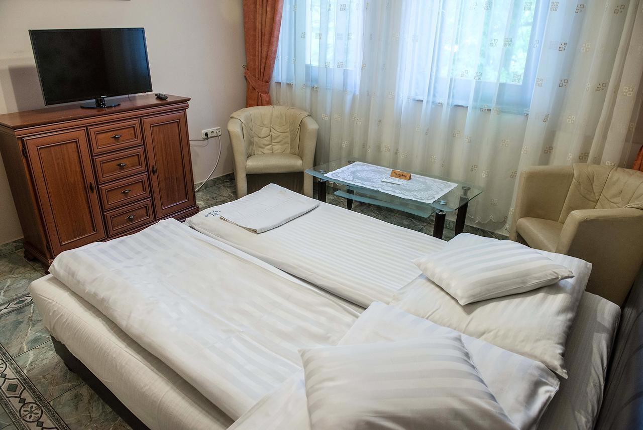 Bl Luxus Apartman 세게드 외부 사진