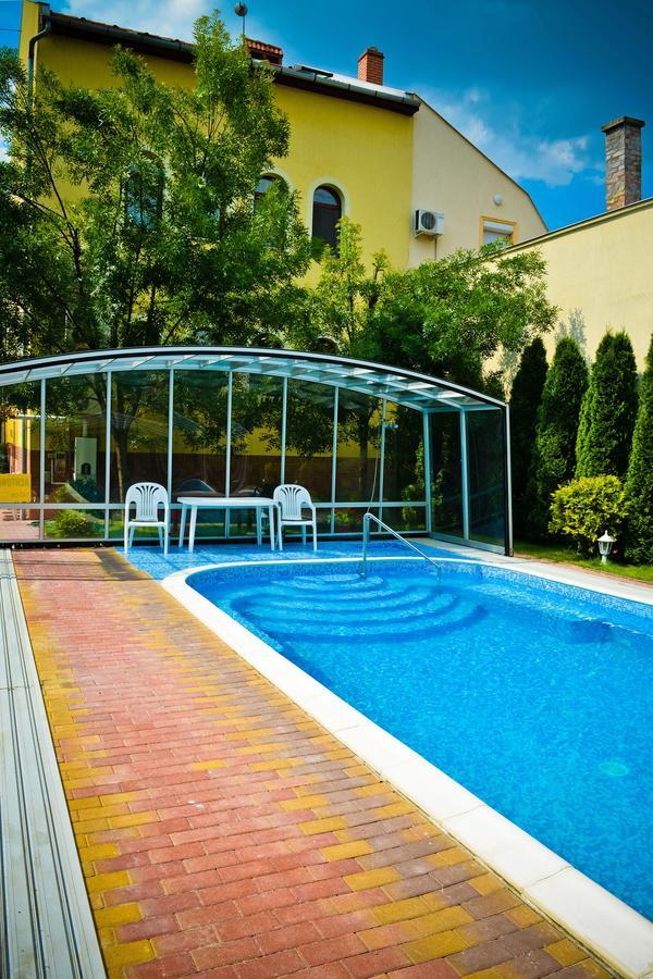 Bl Luxus Apartman 세게드 외부 사진